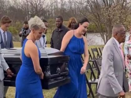 groom arrives in a coffin at wedding venue people shocked to see the viral video | ना बँड, बाजा, वरात, ना घोडा... नवरदेवाने केली थेट शवपेटीतून एन्ट्री; Video पाहून व्हाल हैराण