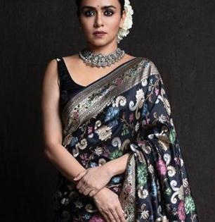 Makar Sankranti Look : संक्रांतीला काळ्या साडीवर 'हे' युनिक दागिने घाला; १० ऑप्शन्स देतील मॉडर्न लूक