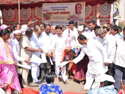 Dam victims marched in Islampur sangli | इस्लामपुरात धडकला धरणग्रस्तांचा मोर्चा, थकीत कब्जेपट्टीचा निषेध