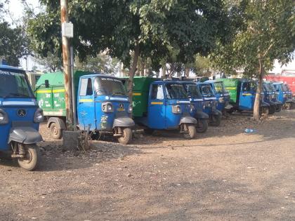 labor strike on Khamgaon, the garbage collection process stopped! | खामगावातील घंटागाडीची चाके जागेवरच रूतली; कामगार संपावर, कचरा उचल प्रक्रिया ठप्प!