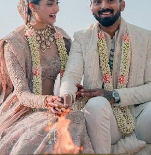 अबब ! अथियाच्या लग्नाचा शाही लेहेंगा तयार करण्यासाठी लागले तब्बल १०,००० तास ...