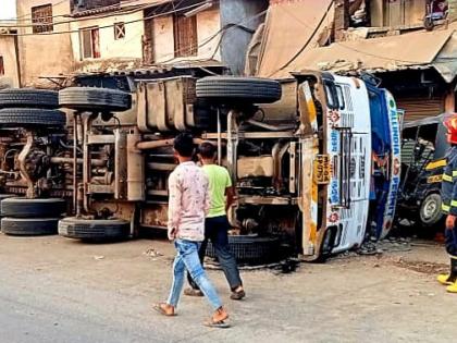 Chemical tanker overturns in Bhiwandi, six vehicles damaged | भिवंडीत केमिकल टँकर उलटला, सहा वाहनांचे नुकसान