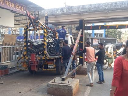 Unreasonable action of towing van against citizens by breaking traffic rules in Bhiwandi | भिवंडीत वाहतुकीचे नियम तोडून टोईंग व्हॅनची नागरिकांवर विनाकारण कारवाई