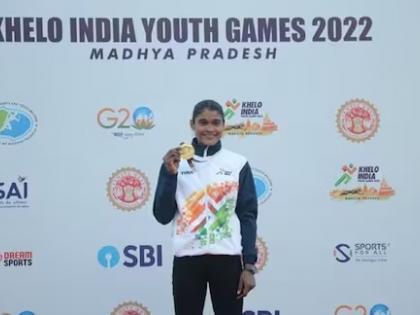 khelo india youth games laborers daughter sonam became golden girl made new national record | शाब्बास पोरी! उपाशी पोटी धावायची मजुराची लेक; जगण्यासाठी संघर्ष; आता झाली देशाची 'गोल्डन गर्ल'