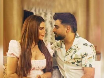 Rakhi Sawant shares husband Adil Khan videos on valentines day speaks out her pain | व्हॅलेंटाईन डेला राखी सावंतने शेअर केला 'हा' खास Video; ऑडिओमध्ये लपलंय आदिलसाठी उत्तर?