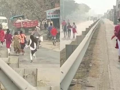 due to fear of missing matriculation examination girl students stuck in jam reached center by running 2 km | परीक्षा चुकण्याची भीती, ट्रॅफिकमध्ये अडकलेल्या विद्यार्थिनींनी 2 किमी धावत गाठलं परीक्षा केंद्र