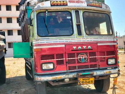 A worker returning home after a night shift was crushed by a speeding truck, accident in Jalana | नाईट शिफ्टवरून घरी परतणाऱ्या कामगाराला भरधाव ट्रकने चिरडले