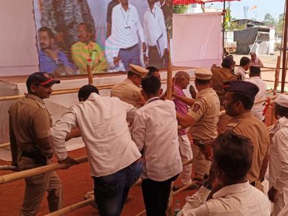 Video: Farmer's disturbance in Minister Nitin Gadkari's meeting; Police took custody | VIdeo: नितीन गडकरींच्या सभेत शेतकऱ्याचा गोंधळ; पोलिसांनी घेतले ताब्यात