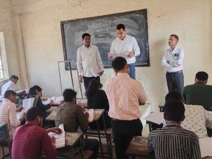 HHC Exam: In Latur Collector, CEO 'On Field' for 'Copy Free Exam'; Self-inspection of examination centers | ‘कॉपीमुक्त परीक्षा’साठी जिल्हाधिकारी, सीईओ ‘ऑन फिल्ड’; परीक्षा केंद्रांची स्वतः केली पाहणी