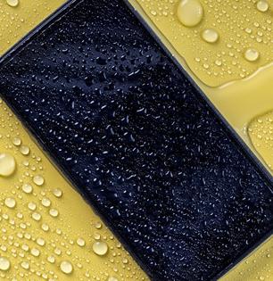 होळी खेळताना मोबाइल पाण्यात पडला-भिजला तर? तातडीने काय कराल..