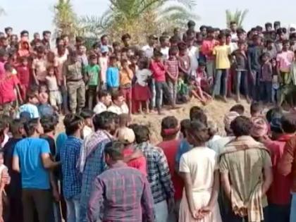 jharkhand 17 year old girl who went missing on holi found dead | 17 वर्षांची मुलगी मैत्रिणींसोबत खेळायला गेली होळी पण परत आलीच नाही; सापडला मृतदेह अन्...