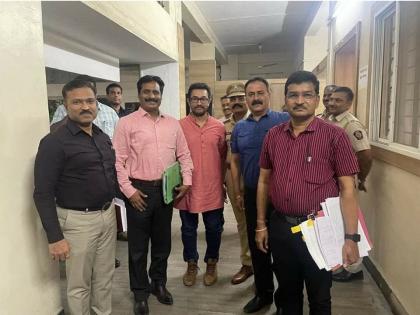 When Bollywood's 'Perfectionist' comes to Police Commissionerate...; Actor Aamir Khan met the Commissioner of Police! | Aamir Khan : बॉलिवूडचा ‘परफेक्शनिस्ट’ पोलीस आयुक्तालयात येतो तेव्हा...; अभिनेता आमिर खानने घेतली पोलीस आयुक्तांची भेट!