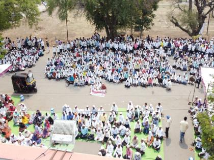 Single Mission, Old Pension; Thousands of workers participated in the strike in Hingoli | एकच मिशन, जुनी पेन्शन; हिंगोलीत हजारोंच्या संख्येने कर्मचारी संपात सहभागी