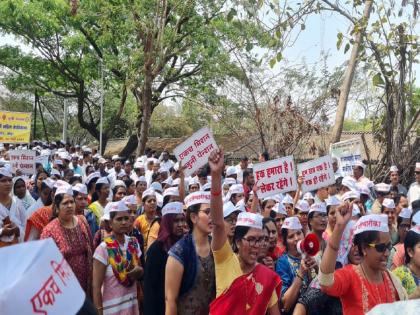 Elgar of Govt Employees in Latur for 'One Mission...Old Pension...' | 'एकच मिशन...जुनी पेन्शन...'साठी लातुरात सरकारी कर्मचाऱ्यांचा एल्गार