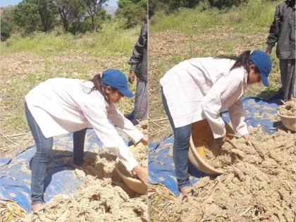 'Posato hi Dunya Sari, Maja Baap Shetkari..', 'Aai Kuthe Kay Karte' fame actress' video working in the farm is in discussion | 'पोसतो ही दुनिया सारी, माझा बाप शेतकरी..', 'आई कुठे काय करते' फेम अभिनेत्रीचा शेतात काम करतानाचा व्हिडीओ चर्चेत