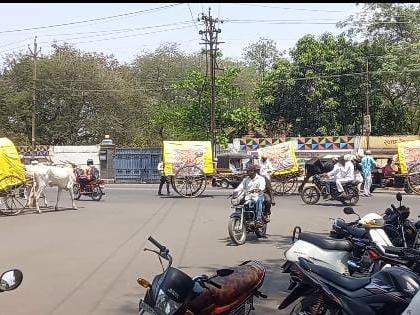 7/12 being empty, bullock carts set off again towards Mandrup! | ७/१२ कोरा झाल्याने, बैलगाड्या पुन्हा मंद्रुपच्या दिशेने रवाना!