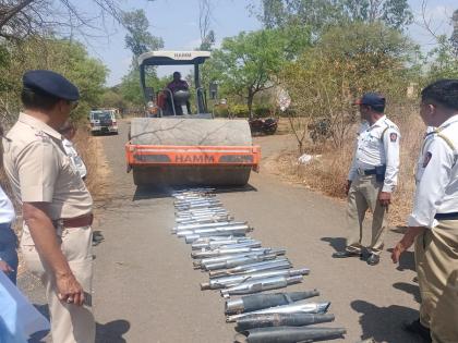 Bump the Bullet Riders; Police destroys the silencer worth 5 lakhs Raeler! | Video: बुलेटस्वारांचा 'फटाका' बंद; पोलिसांनी ५ लाखांच्या सायलेन्सरवर फिरवला राेलर!