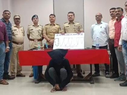 Accused of forced theft arrested, Vasai Railway Police checked 150 CCTVs | जबरी चोरी करणाऱ्या आरोपीला अटक, वसई रेल्वे पोलिसांना तपासले दीडशे सीसीटीव्ही 