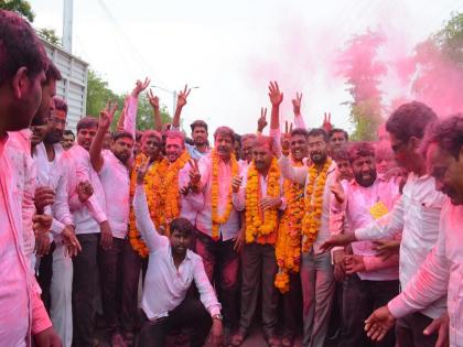 APMC Election Result: Mahavikas Aghadi won in Parbhani Bazar Committee; Even an independent showed courage and won | APMC Election: परभणीत भाजप-राष्ट्रवादी एकी नाही आली कामी, कॉंग्रेस- ठाकरे गटाने दाखवले अस्मान!