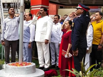 Maharashtra Day celebration in Ulhasnagar | उल्हासनगरात महाराष्ट्र दिन उत्सवात साजरा