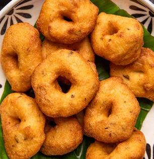 १ वाटी डाळीचे करा १५ ते २० खमंग मेदू वडे; विकतसारखे परफेक्ट होतील- घ्या सोपी रेसिपी
