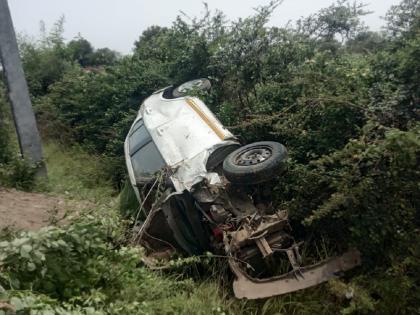 Two bikes were blown over by a speeding car; Two dead, seven injured | भरधाव कारच्या धडकेत दोन दुचाकींचा चुराडा; दोघांचा मृत्यू, सात जण जखमी