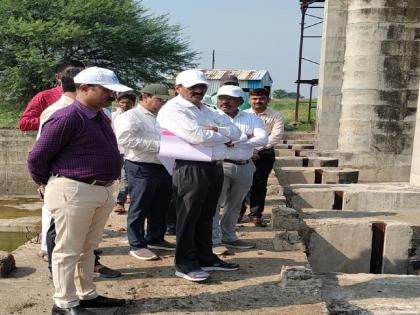 Inspection by State Government Committee to prevent damage at Manjra- Terna confluence due to floods | पुरामुळे मांजरा- तेरणा संगमावरील नुकसान टाळण्यासाठी राज्य शासनाच्या समितीची पाहणी