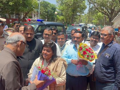 Governor Ramesh Bais arrived in Mahabaleshwar, received by the administration | राज्यपाल रमेश बैस महाबळेश्वरमध्ये दाखल, प्रशासनाकडून स्वागत