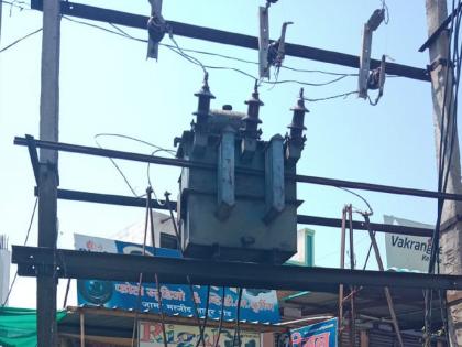 41 transformers shut down due to lack of oil in Chakur; Darkness in many villages | चाकूरात ऑईल नसल्याने ४१ ट्रॉन्सफार्मर बंद; अनेक गावात अंधार 