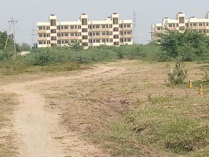 Rehabilitated but no road for seven years; Residents of Nari-Uppalwadi colony are suffering in nagpur | पुनर्वसन झाले पण सात वर्षापासून रस्ता नाही; नारी-उप्पलवाडी वसाहतीमधील रहिवासी त्रस्त