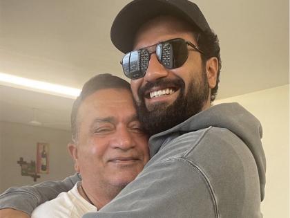 Vicky Kaushal father Sham Kaushal on cancer diagnosis says doctors told you will not survive | Vicky Kaushal : कॅन्सरमुळे विकी कौशलच्या वडिलांची झालेली वाईट अवस्था; डॉक्टर म्हणाले, "जगणार नाहीत", पण...