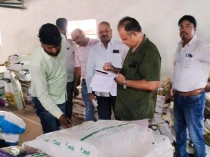 Agriculture Department Raid on Kranti Agriculture Service Center in Sillod; Five hours of thorough examination, samples taken | सिल्लोडमध्ये क्रांती कृषीसेवा केंद्रावर कृषी विभागाची धाड; पाच तास कसून तपासणी, नमुने घेतले