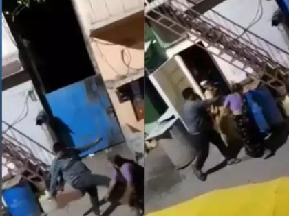 indore son mercilessly beats old mother video viral | संतापजनक! "पप्पा, आजीला मारू नका..."; लेकीचं न ऐकता मुलाने केली आईला बेदम मारहाण