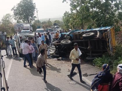 Fatal accident of rickshaw-tempo on Bhokar-Nanded highway; 4 people died on the spot | भोकर-नांदेड महामार्गावर रिक्षा- टेम्पोचा भीषण अपघात; ४ जणांचा जागीच मृत्यू