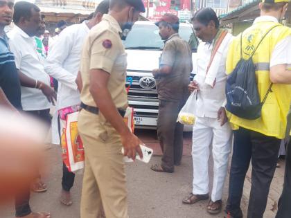 The car in the Chief Minister's convoy is stuck on the 'valve'. | मुख्यमंत्र्यांच्या ताफ्यातील गाडी 'व्हॉल्व्ह'वर बंद... पाणी सोडता न आल्यानं यात्रेदिवशी उशिरा स्नान...