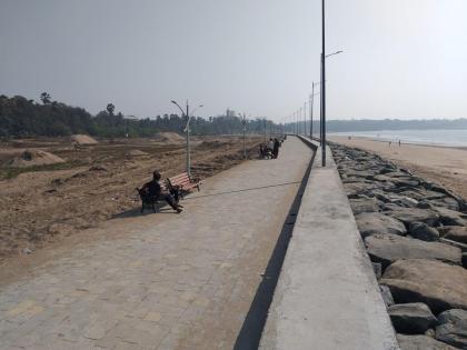 NGT accepts petition against Axa Beach sea wall; Notice to Environment Committee including Maritime Board, CRZ | आक्सा बीच समुद्री भिंतीविरुद्धची याचिका एनजीटीने स्वीकारली; मेरिटाईम बोर्ड, सीआरझेडसह परिवेश समितीला नोटीस