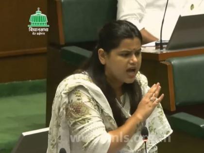 MLA Namitha Mundada's demand for creation of Ambajogai district through attention in the assembly | बीडमधून अंबाजोगाई जिल्हा निर्माण करा; भाजपा आमदार नमिता मुंदडांची विधानसभेत लक्षवेधी