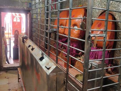 The CCTV in Matsyodari Devi's temple was switched off, the next day the donation box was broken and lakhs of cash stolen | मत्स्योदरी देवीच्या मंदिरातील सीसीटीव्ही बंद पडले, दुसऱ्याच दिवशी दानपेटी फोडून लाखो लंपास