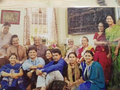 marathi actor bharat jadhav share old photo on Prapanch Serial set | भरत जाधवची 'ही' गाजलेली मालिका आठवते का? फोटोतील किती कलाकारांना तुम्ही ओळखलं?