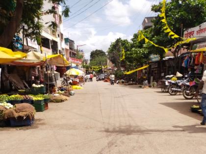 Crossing the Jalna Road in Chikalthana is dangerous; Citizens are always afraid of accidents | चिकलठाण्यात जालना रोड ओलांडणे धोक्याचेच; अपघाताची नेहमी भीती, वेगावर नियंत्रणाची मागणी