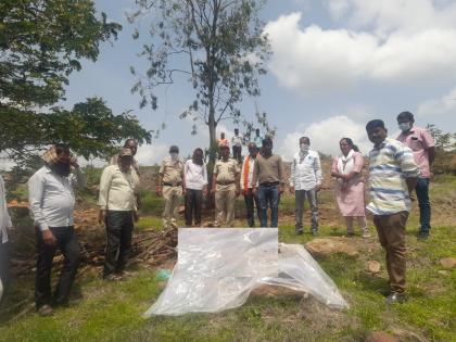 Leopard dies after falling into well while chasing animal for hunt | शिकारीच्या मागे पळताना विहीरीत पडल्याने बिबट्याचा मृत्यू