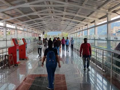 Inauguration of Escalator and Diva Rail Gate Crossing became free | सरकत्या जिन्याचं लोकार्पण आणि दिवा रेल्वे फाटक क्रॉसिंग मुक्त झाला