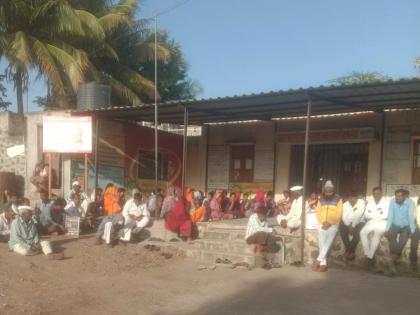 Death of one in Palashi after drinking alcohol; Villagers Aggressive with Relatives Against Poisonous Liquor | दारू प्यायल्यानंतर पळशीत एकाचा मृत्यू; विषारी दारूच्या विरोधात नातेवाईकांसह ग्रामस्थ आक्रमक