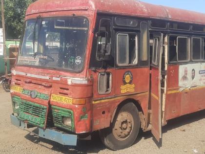 The planning of buses on the Latur-Kalamba route collapsed! Inconvenience of passengers due to faulty buses | लातूर-कळंब मार्गावर बसेसचे नियोजन कोलमडले ! नादुरुस्त बसेसमुळे प्रवाशांची गैरसोय