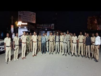 Police combing operation in Hingoli; Suspects, arrested, 36 people detained | हिंगोलीत पोलिसांचे कोंबिंग ऑपरेशन; संशयित, अटक वारंट असलेल्यांसह ३६ जण ताब्यात