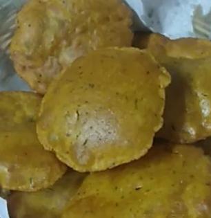 सणासुदीला पदार्थ तळताना कमी तेल लागावे म्हणून ३ उपाय, कमी तेलातही होतील उत्तम पदार्थ 
