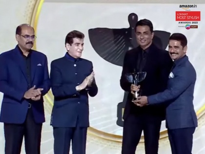 Lokmat Most Stylish Award 2023 bollywood actor sonu sood wins Most stylish Humanitarian | 'माणुसकी'चा गौरव! सोनू सूदने जिंकला Lokmat Most stylish Humanitarian चा पुरस्कार!