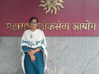 Success in MPSC Exam by Studying in Bus Travel; Assistant Director became an employee of ST | बस प्रवासात अभ्यास करून एमपीएससी परीक्षेत यश; एसटीची कर्मचारी झाली सहायक संचालक