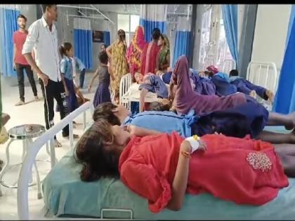 sitamarhi more than 50 children fallen sick after eating poisonous mid day meal | धक्कादायक! मुलांच्या जेवणात सापडली पाल; 50 हून अधिक विद्यार्थी पडले आजारी