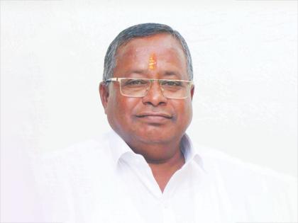 A famous architect in Solapur died after falling from a moving motorcycle | चालत्या मोटरसायकलवरून पडल्याने सोलापुरातील प्रसिद्ध वास्तुतज्ञाचा मृत्यू